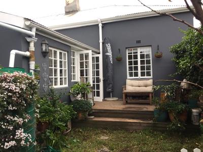 Cottage For Sale in Observatory, Cape Town